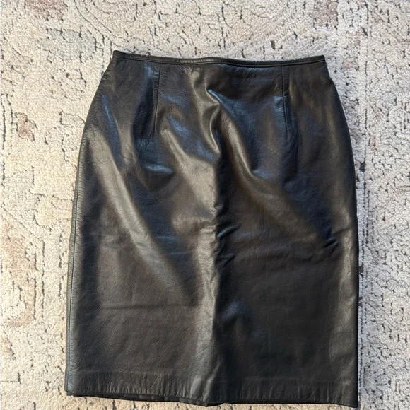 Lauren Ralph Lauren Black Leather Skirt - Picture 2 of 3